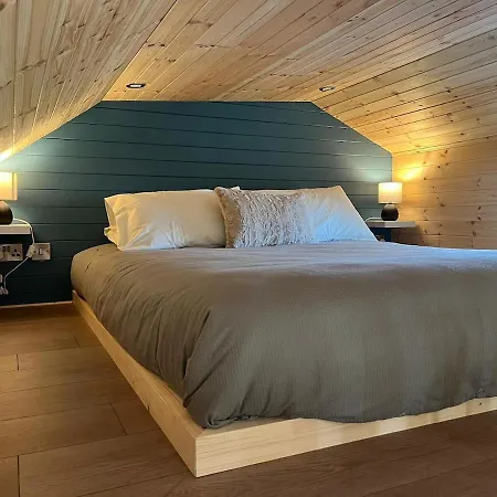 Fiadh Rua - With Private Outdoor Hottub Pet Friendly * Kinlough